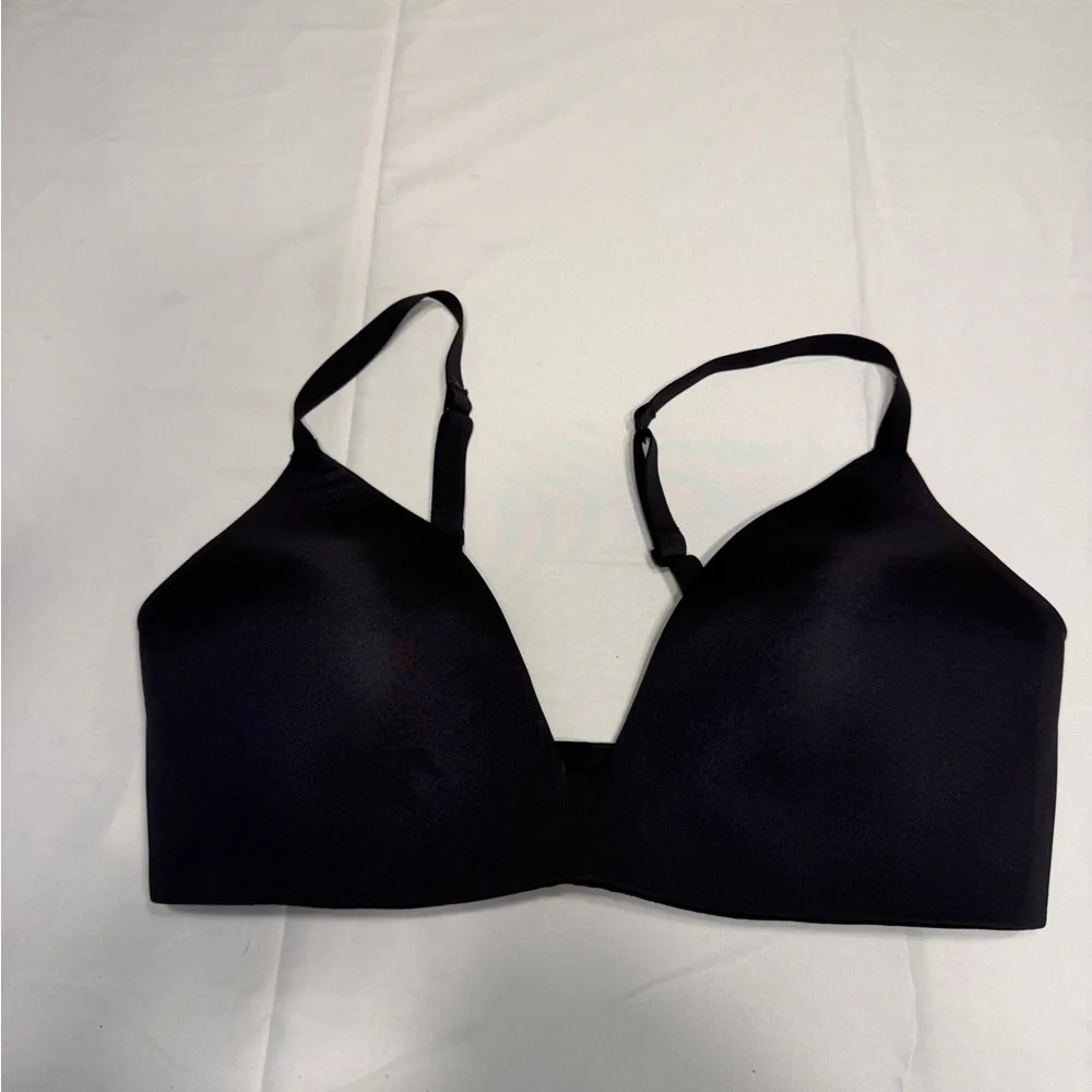 SKIMS Black Smooth Molded T-Shirt Bra - Picture 2 of 8